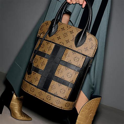 Louis Vuitton tressage tote